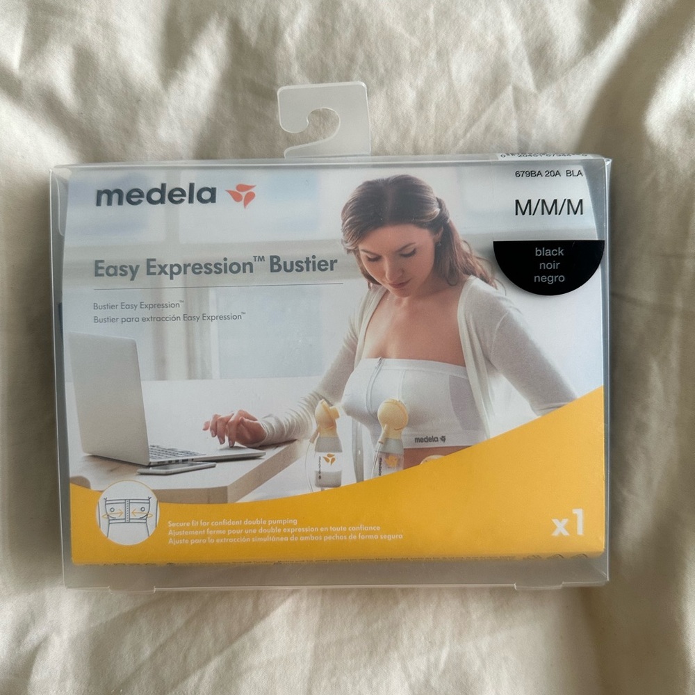 Brand New still in package Medela Easy Expression Bustier in Black